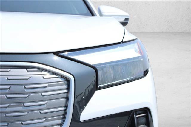 Used 2023 Audi Q4 e-tron Premium Plus w/ Premium Plus RWD image 4