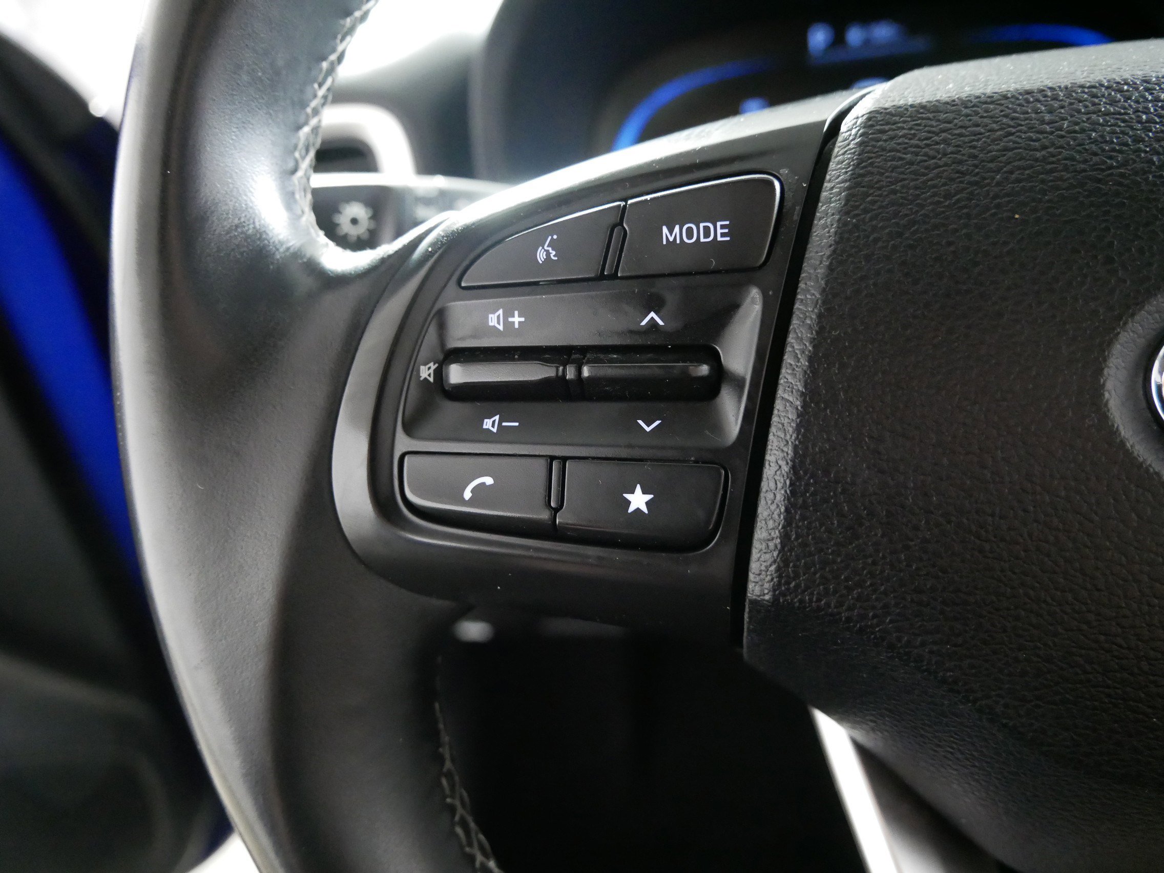 Used 2024 Hyundai Venue SEL image 27