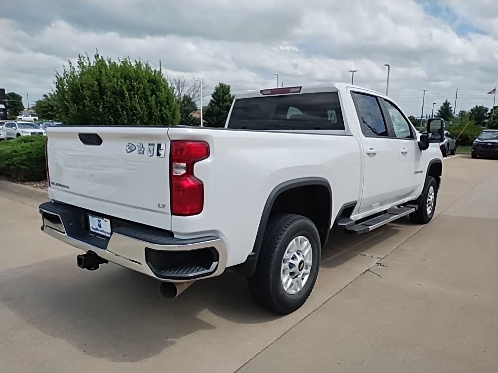 Used 2022 Chevrolet Silverado 2500 LT w/ Convenience Package AWD/4WD image 5