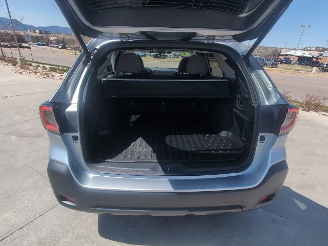 Used 2025 Subaru Outback Premium AWD/4WD image 29