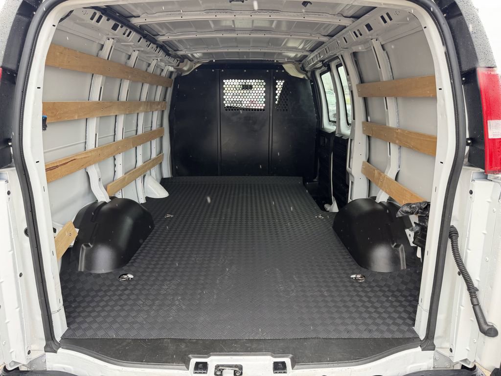 Used 2024 Chevrolet Express 2500 w/ Driver Convenience Package RWD image 22