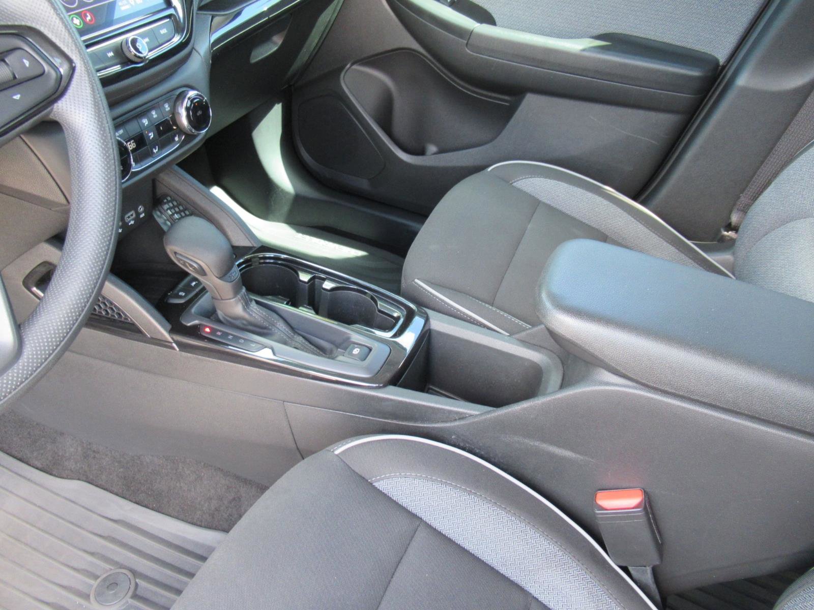 Used 2023 Chevrolet TrailBlazer LT w/ Convenience Package FWD image 16