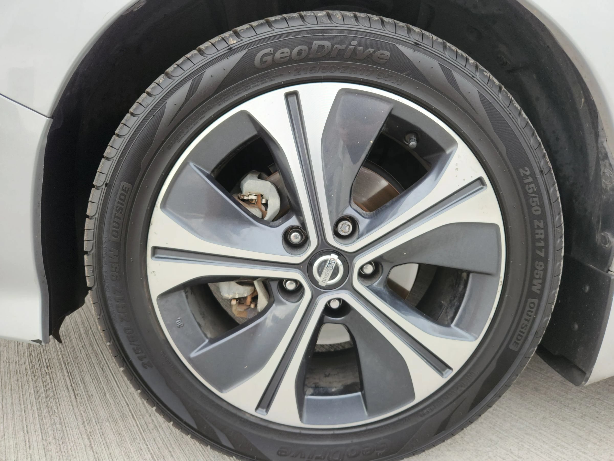 Used 2018 Nissan Leaf SV FWD image 12