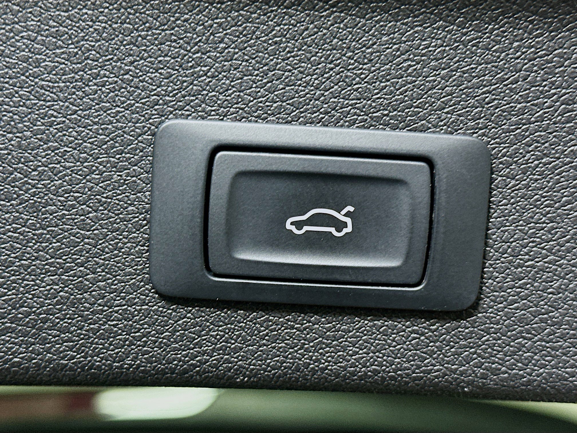 Used 2017 Audi SQ5 Premium Plus w/ Technology Package image 31