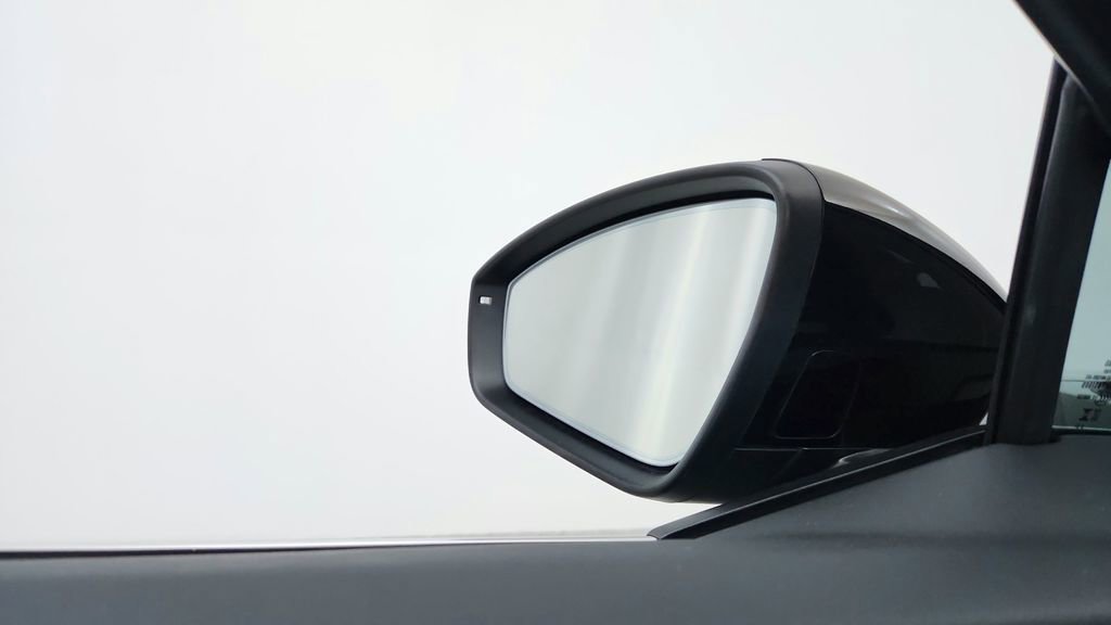 Used 2024 Audi Q4 e-tron Premium w/ Convenience Package image 15