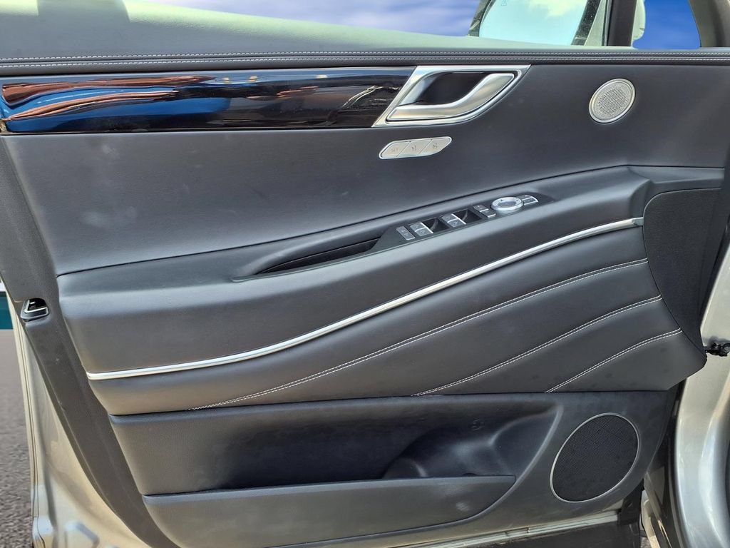 Used 2025 Genesis GV80 2.5T Standard AWD/4WD image 13