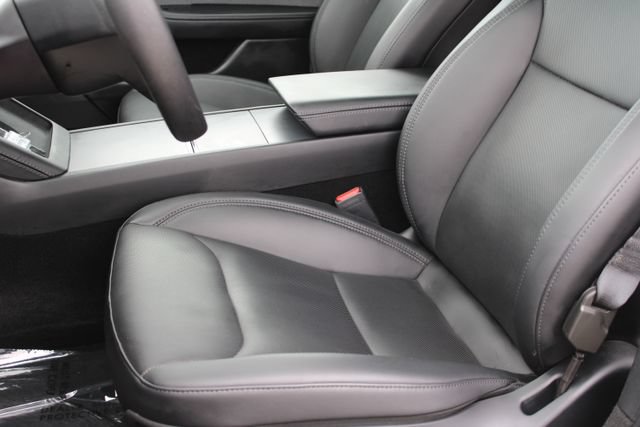 Used 2024 Tesla Model 3 Standard Range RWD image 28