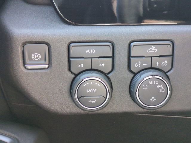 Used 2024 Chevrolet Silverado 1500 LT AWD/4WD image 21