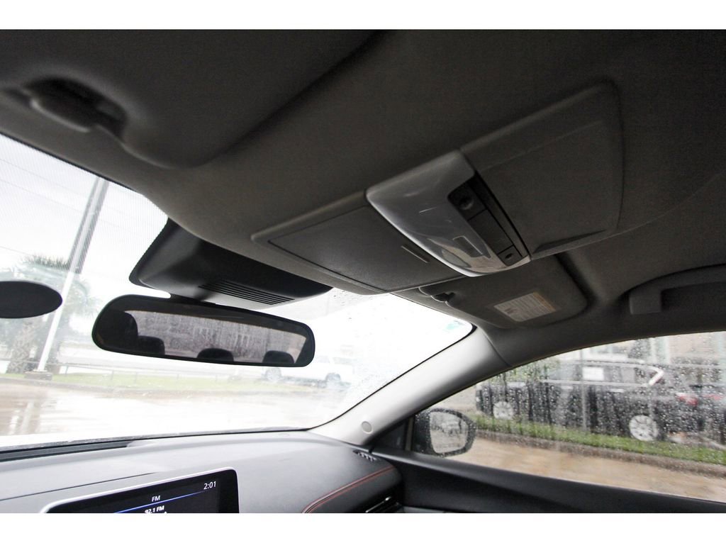 Used 2025 Nissan Sentra SR FWD image 18