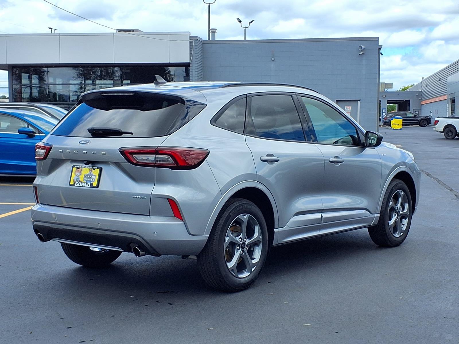 Used 2024 Ford Escape ST-Line w/ Tech Pack #1 AWD/4WD image 2