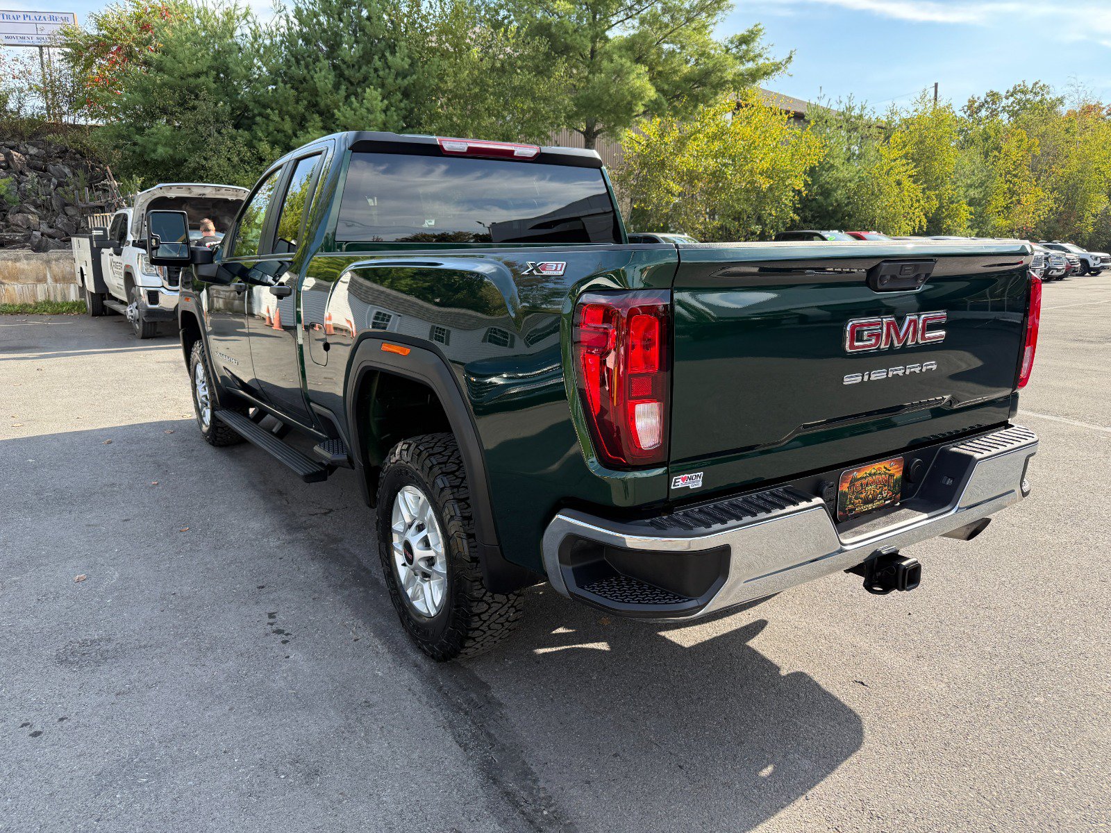 Used 2025 GMC Sierra 2500 Pro w/ Convenience Package AWD/4WD image 3