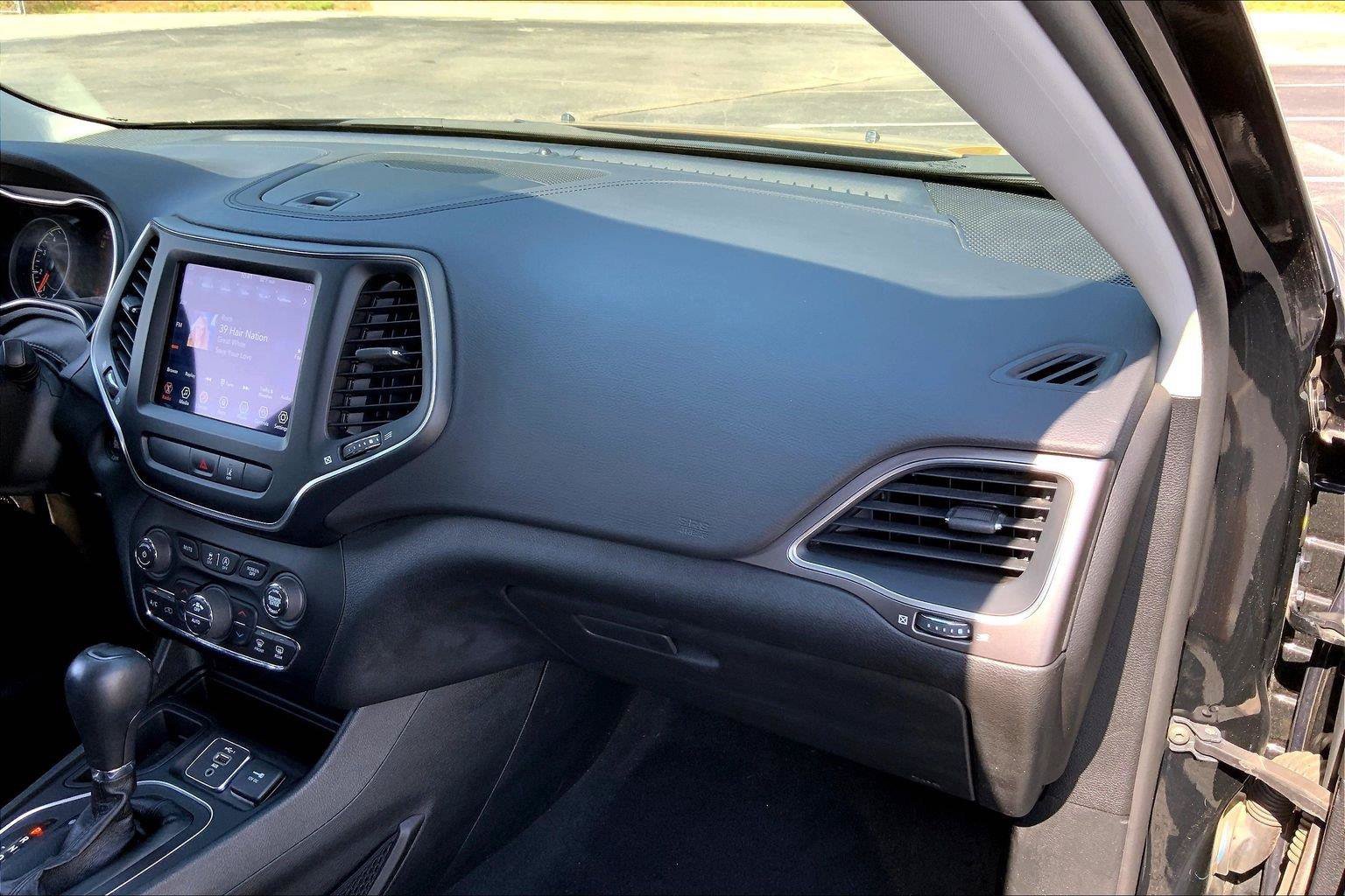 Used 2022 Jeep Cherokee Latitude Lux w/ Sun & Sound Group FWD image 15