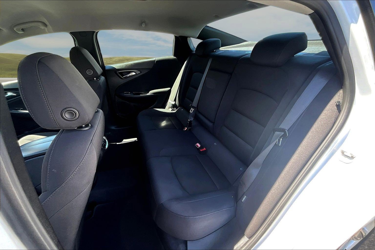 Used 2023 Chevrolet Malibu LT FWD image 14