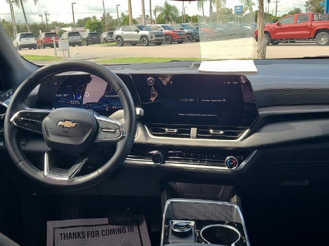 Used 2026 Chevrolet Equinox LT FWD image 11