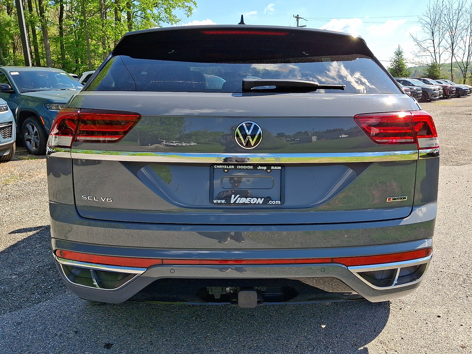 Used 2022 Volkswagen Atlas Cross Sport SEL Premium R-Line AWD/4WD image 5