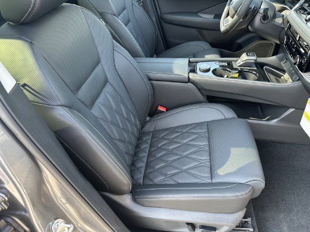 New 2026 Nissan Rogue Platinum AWD/4WD image 35