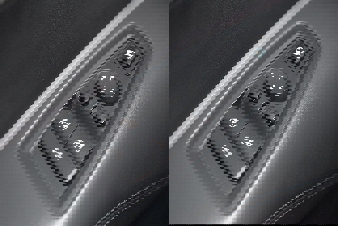 Used 2017 BMW i8 image 29