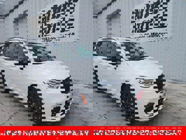 New 2026 Chrysler Pacifica Limited w/ S Appearance Package image 1