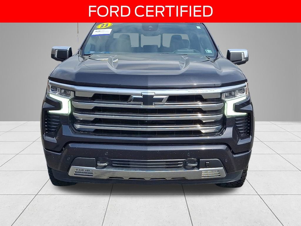 Used 2023 Chevrolet Silverado 1500 High Country w/ Technology Package AWD/4WD image 2