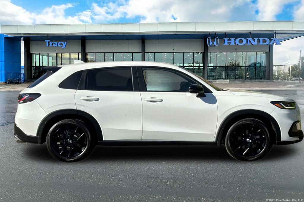 Certified 2023 Honda HR-V Sport image 4