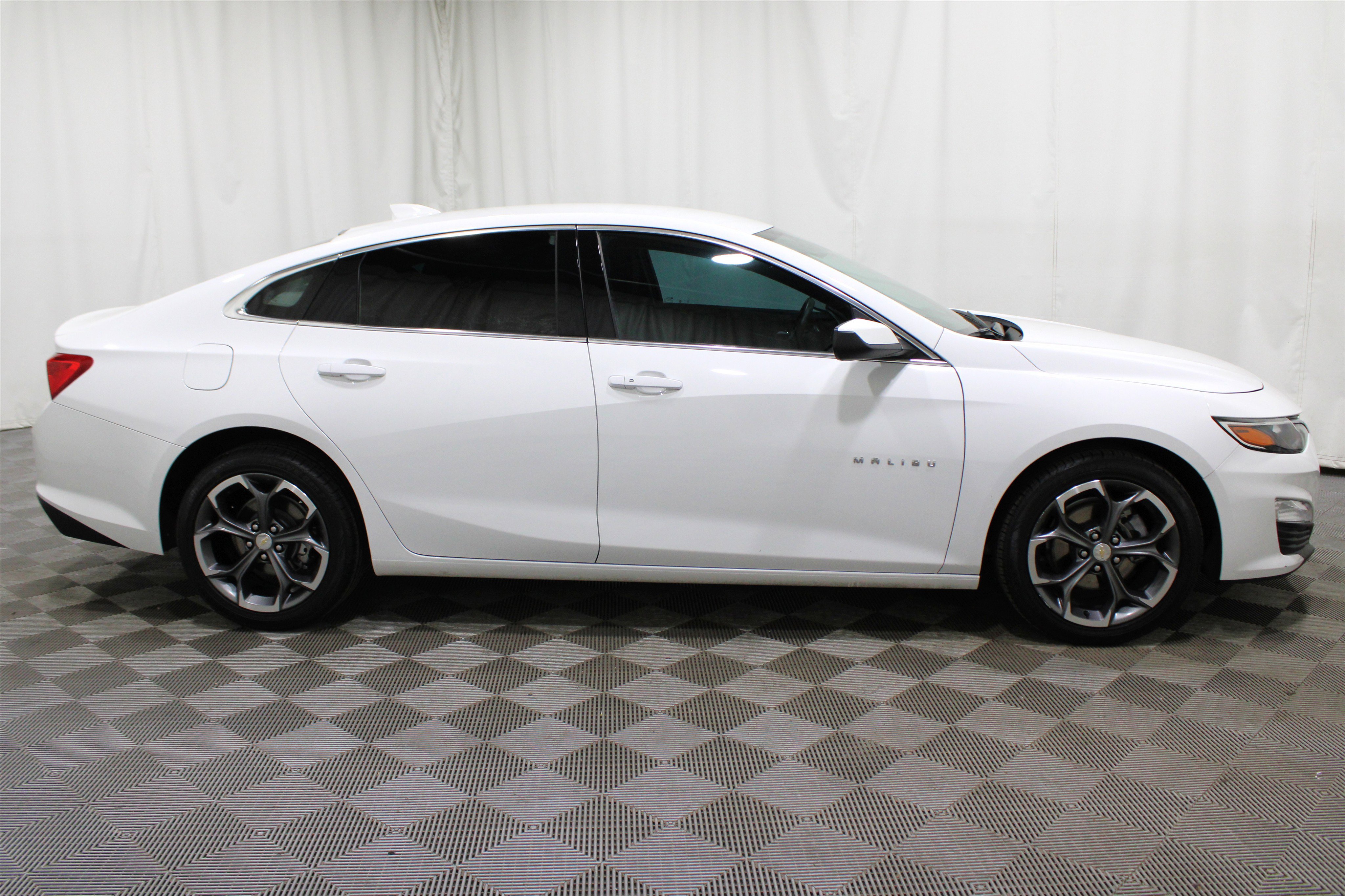 Used 2024 Chevrolet Malibu LT image 31