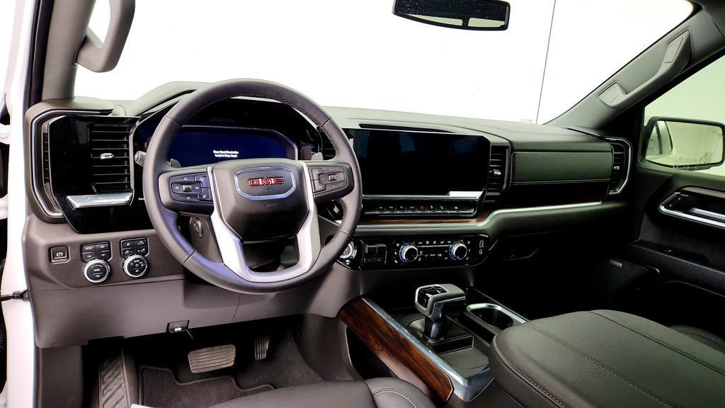 Used 2024 GMC Sierra 1500 SLT AWD/4WD image 11