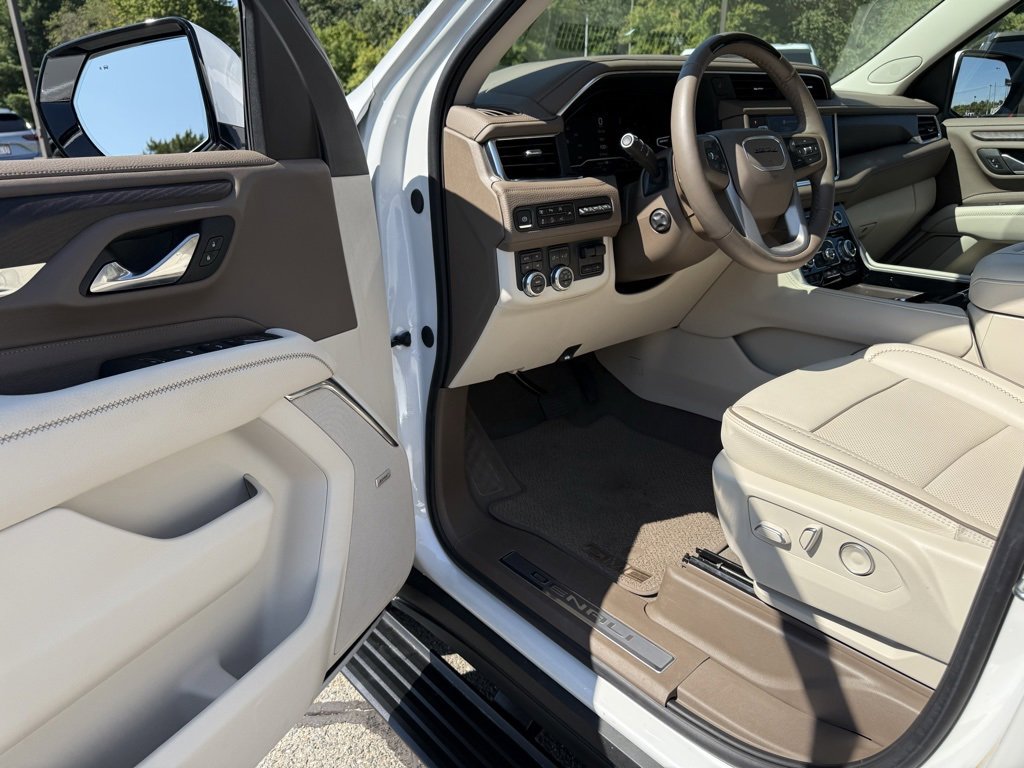 Certified 2024 GMC Yukon XL Denali w/ Denali Reserve Package image 52
