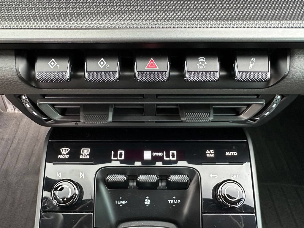 Certified 2021 Porsche 911 Carrera RWD image 31
