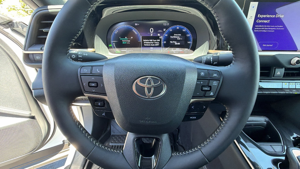 Certified 2026 Toyota Crown AWD/4WD image 18
