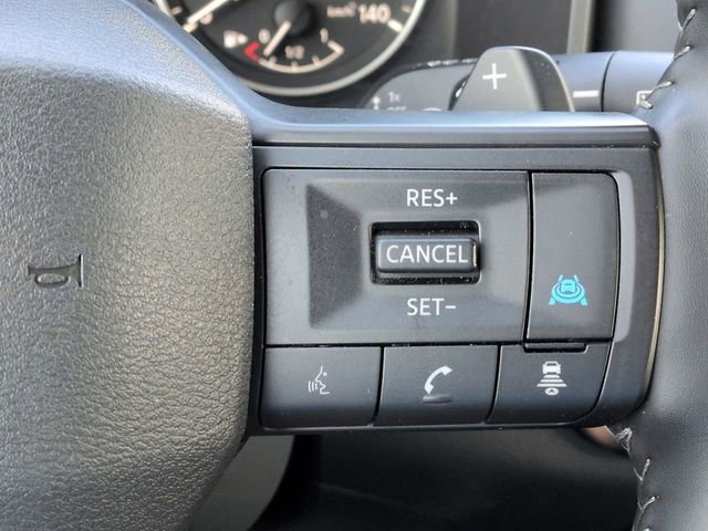 Used 2025 Nissan Rogue SV FWD image 30