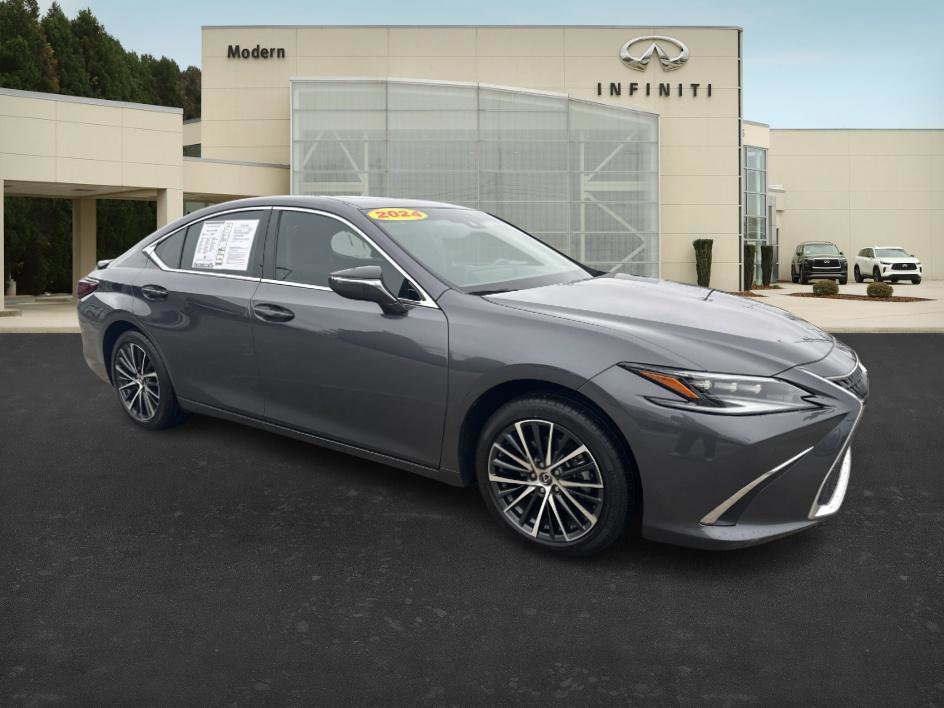 Used 2024 Lexus ES 300h w/ Premium Package image 3
