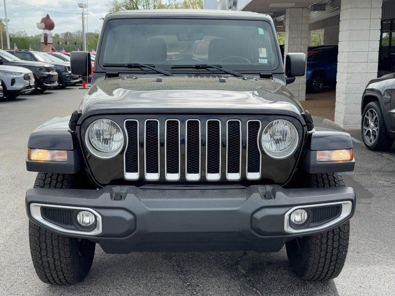 Used 2022 Jeep Wrangler Unlimited Sahara AWD/4WD image 9