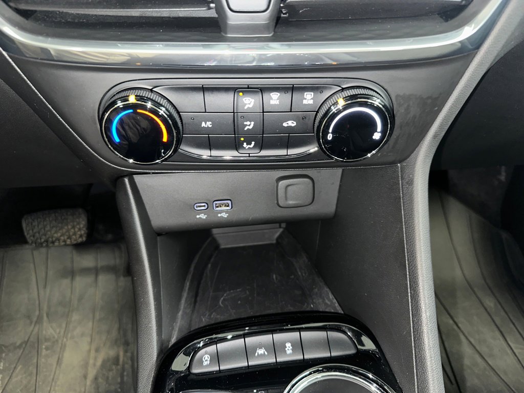 Certified 2024 Buick Encore GX Preferred image 11