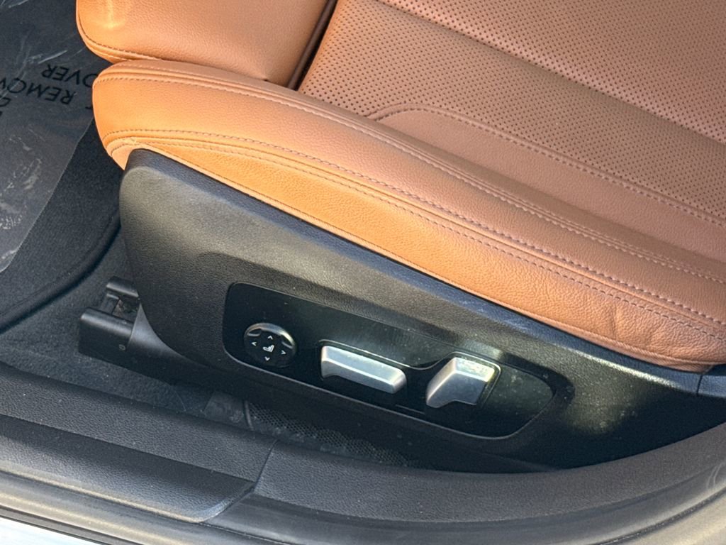 Used 2023 BMW 330e w/ Premium Package image 25