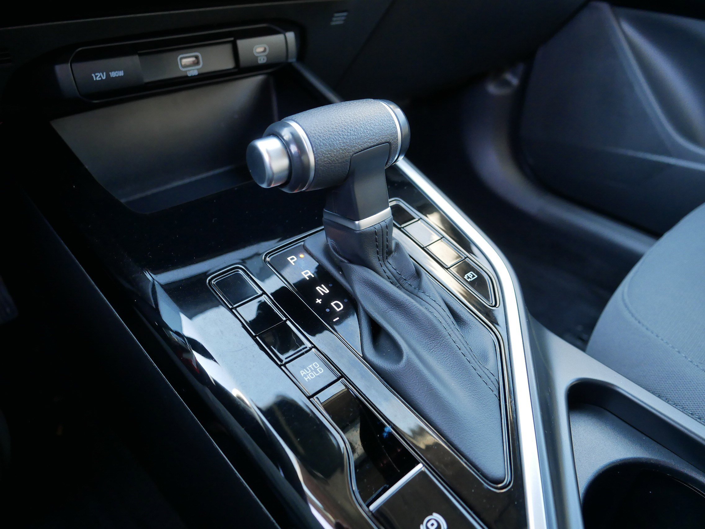 Certified 2024 Kia Niro LX image 24