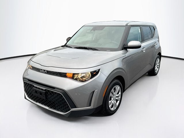 Certified 2023 Kia Soul LX FWD image 1