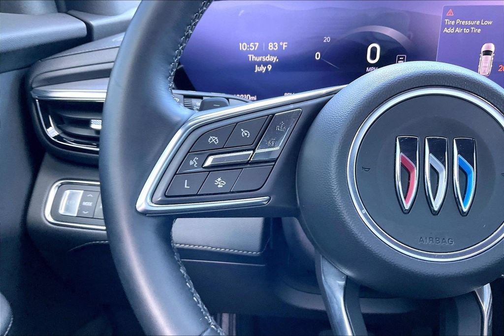 Used 2025 Buick Enclave Preferred FWD image 10