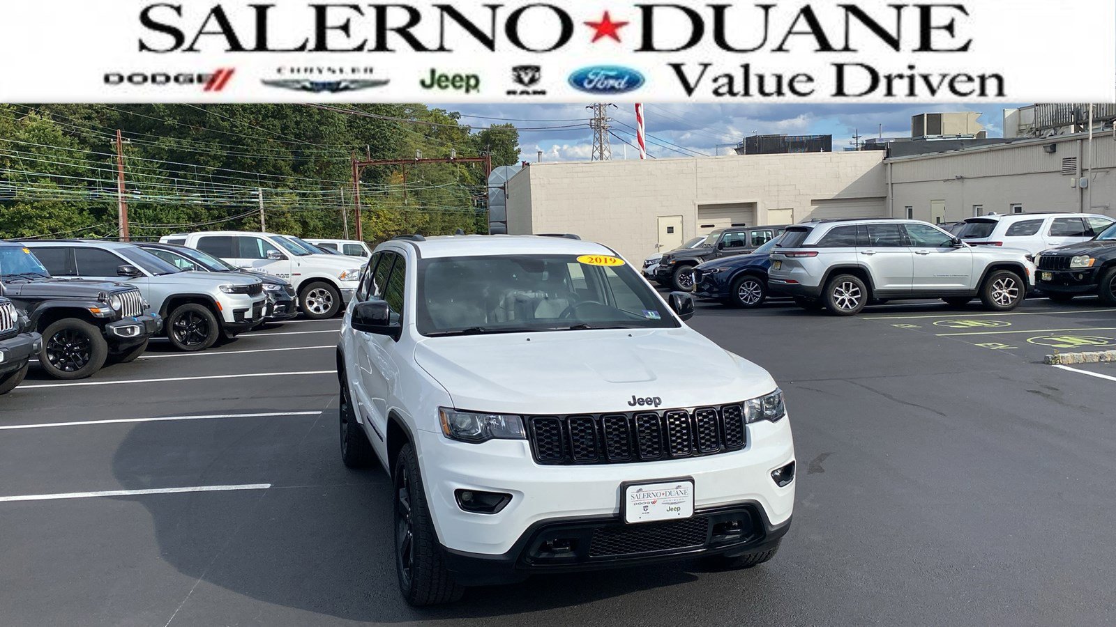 Used 2019 Jeep Grand Cherokee Laredo