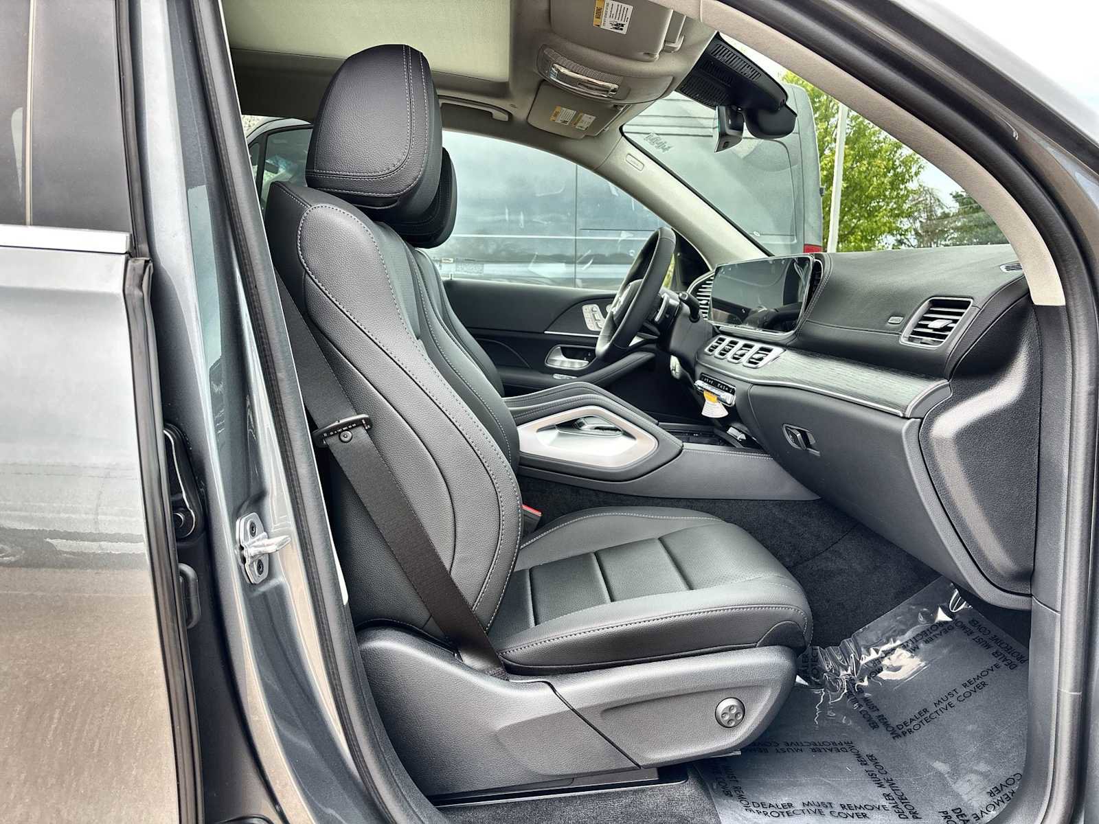 New 2026 Mercedes-Benz GLS 450 4MATIC image 9
