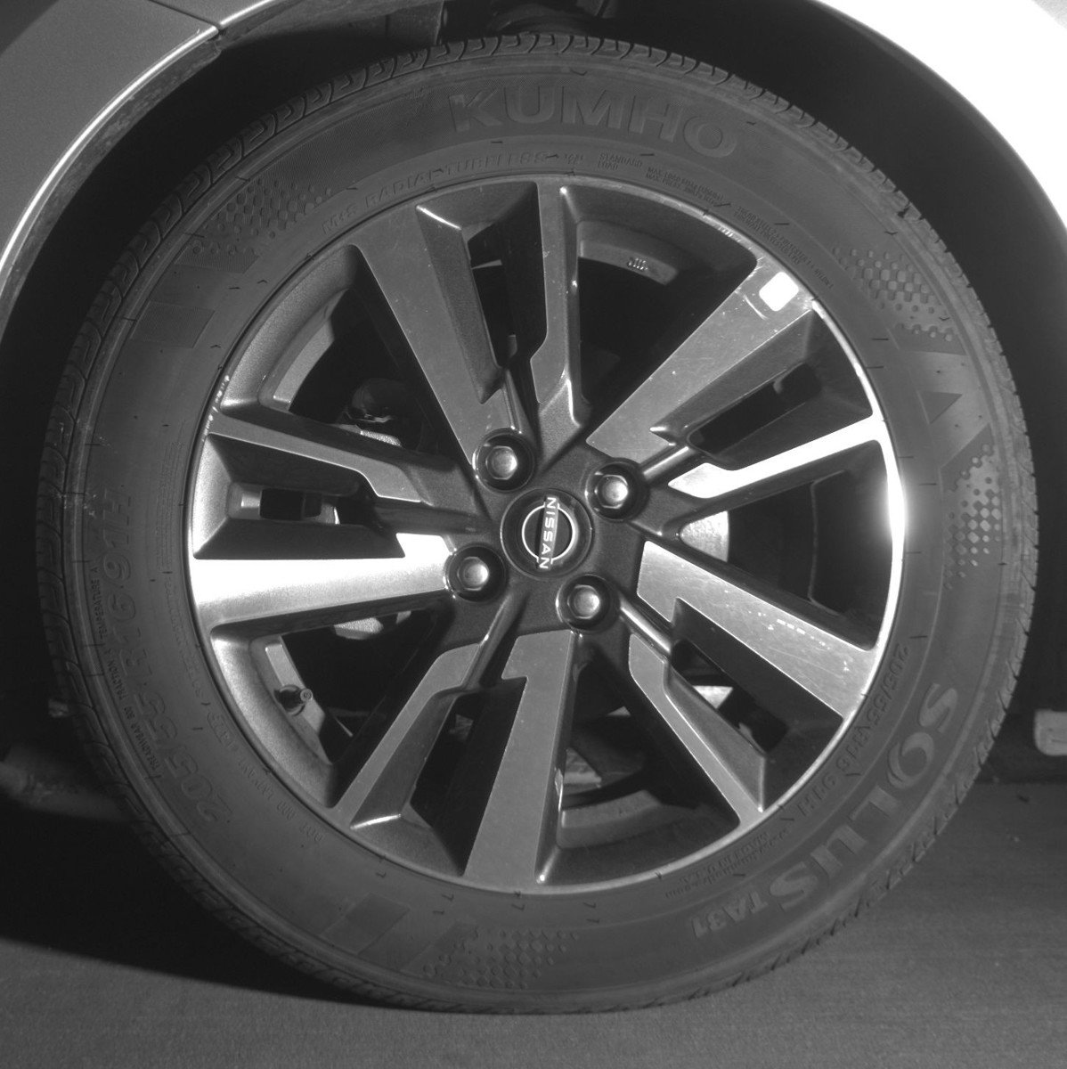 Used 2025 Nissan Versa SV image 12