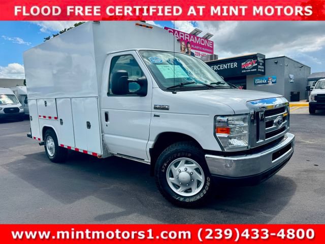 Used 2015 Ford E-350 and Econoline 350 Super Duty w/ Power Windows & Locks Group RWD image 2