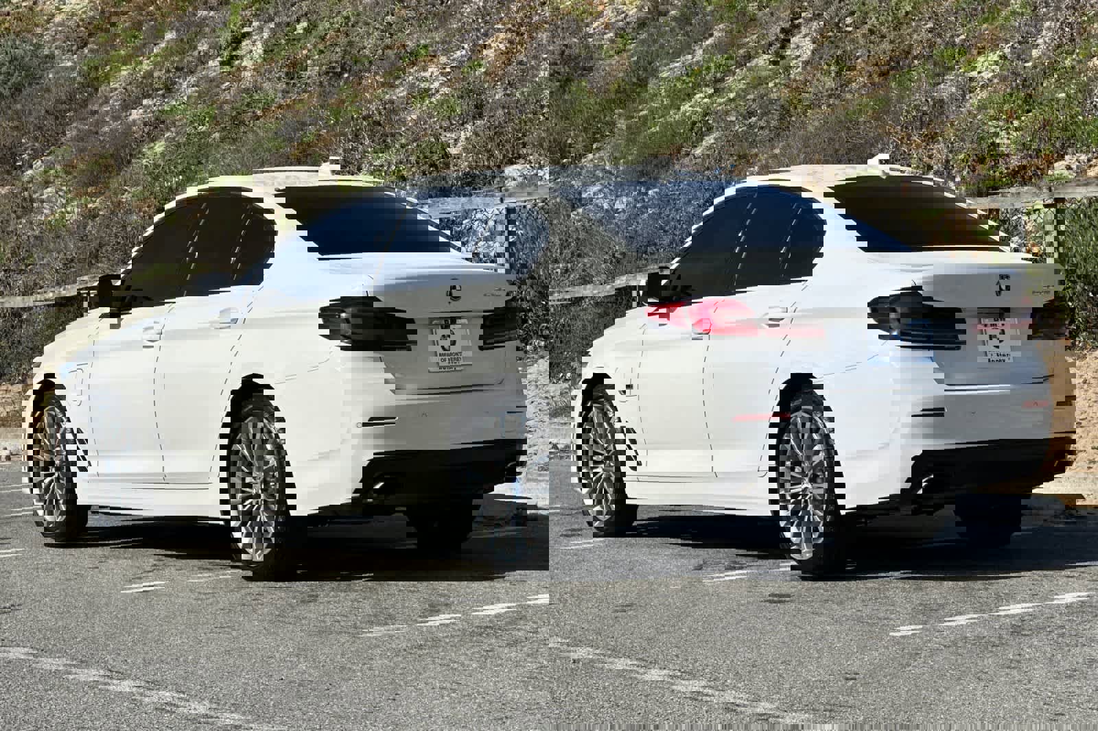 Certified 2023 BMW 530e w/ Convenience Package image 8