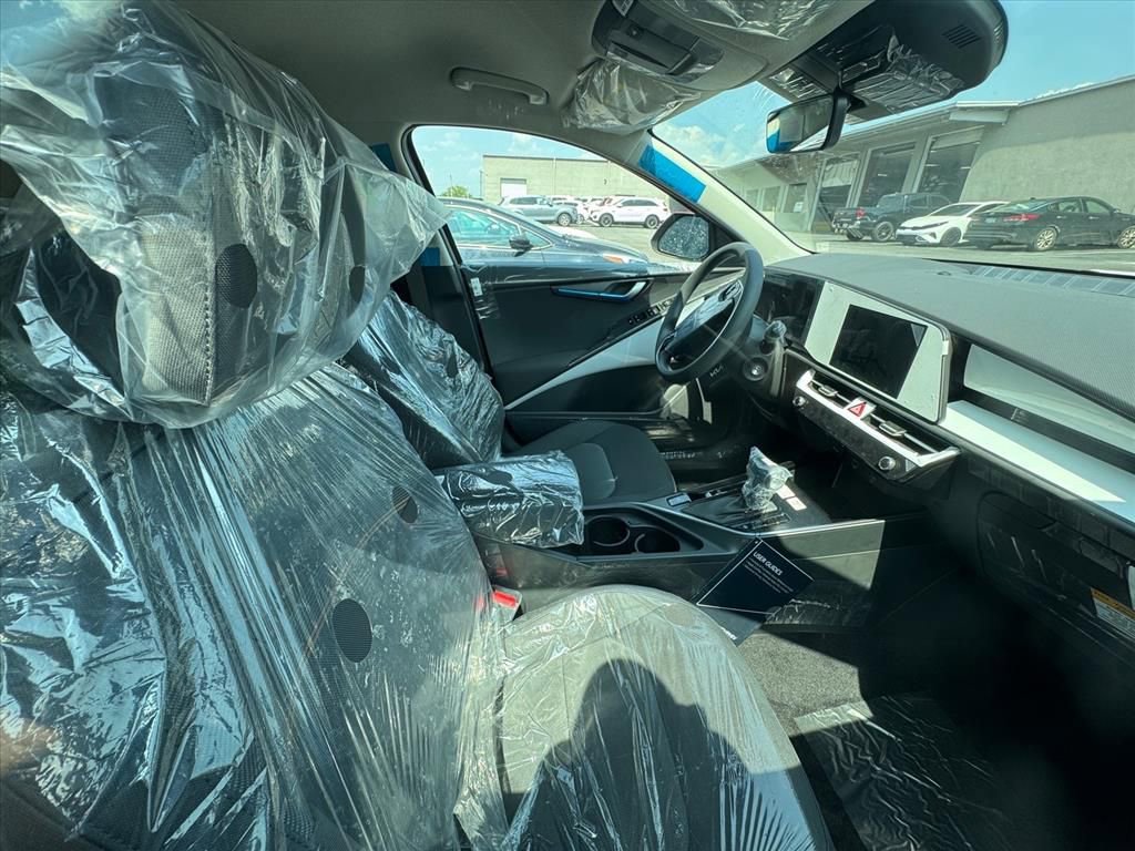 New 2026 Kia Niro LX FWD image 3