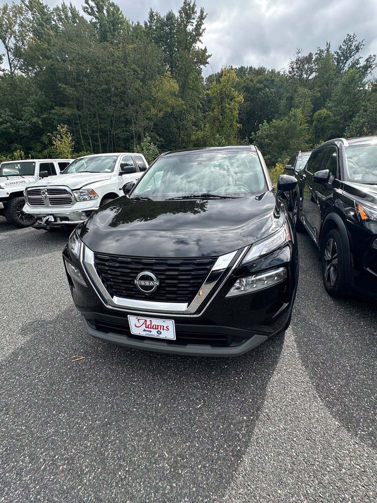 Used 2023 Nissan Rogue SL w/ SL Premium Package