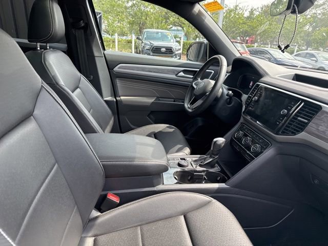 Used 2023 Volkswagen Atlas Cross Sport SE w/ Panoramic Sunroof Package AWD/4WD image 12