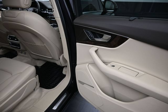 Used 2019 Audi Q7 3.0T Premium Plus w/ Premium Plus Package AWD/4WD image 25
