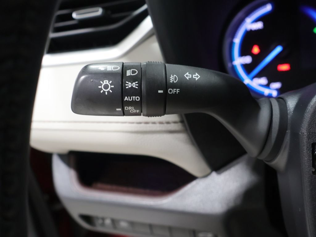 Certified 2021 Toyota RAV4 Limited AWD/4WD image 35