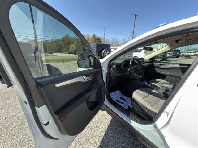 Used 2020 Ford Escape SE FWD image 11