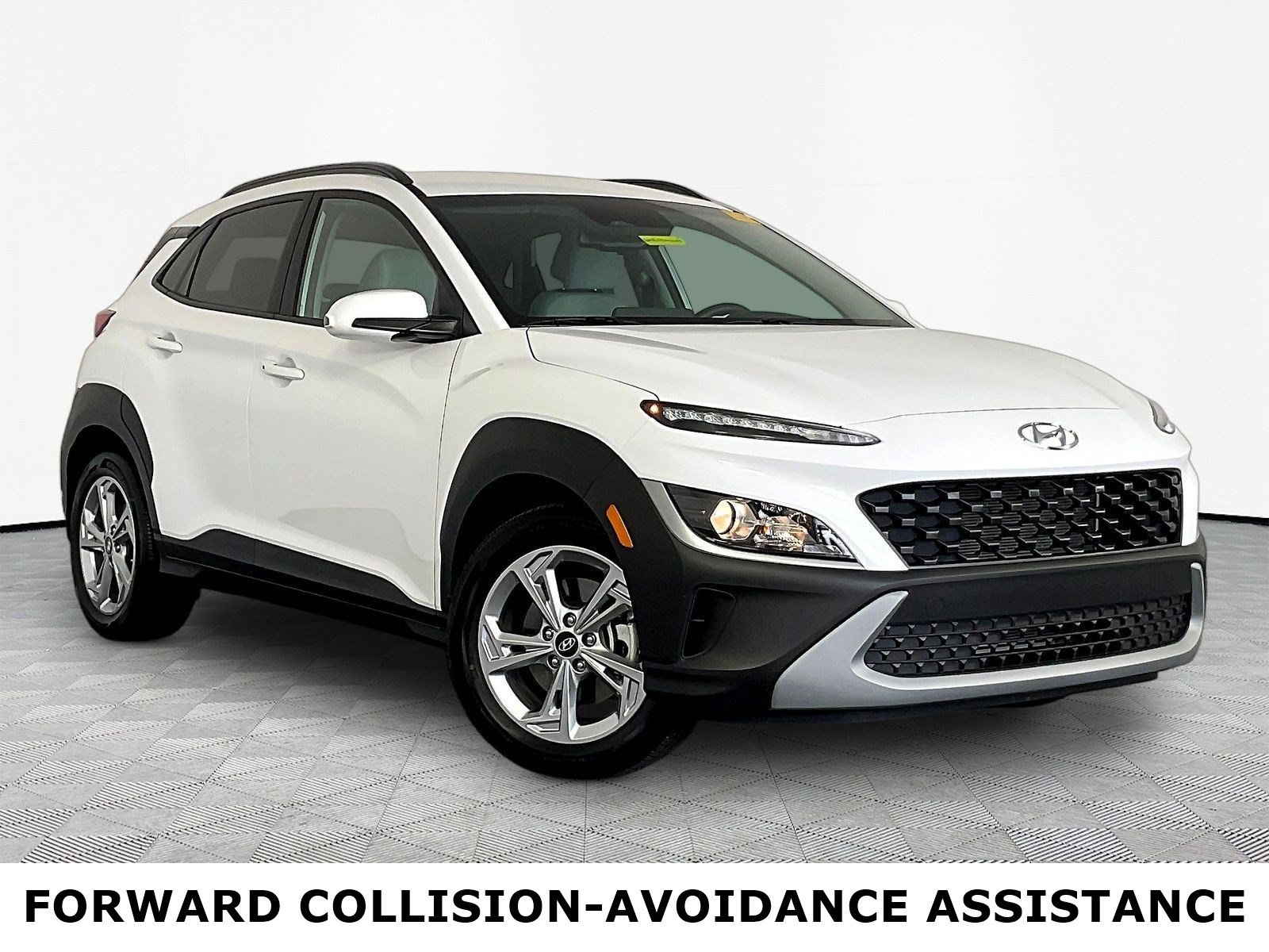 Certified 2023 Hyundai Kona SEL w/ Cargo Package AWD/4WD image 3