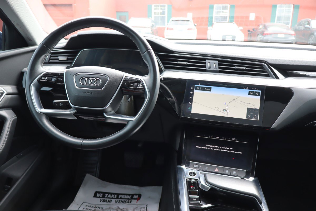 Used 2021 Audi e-tron Premium w/ Convenience Plus Package image 12